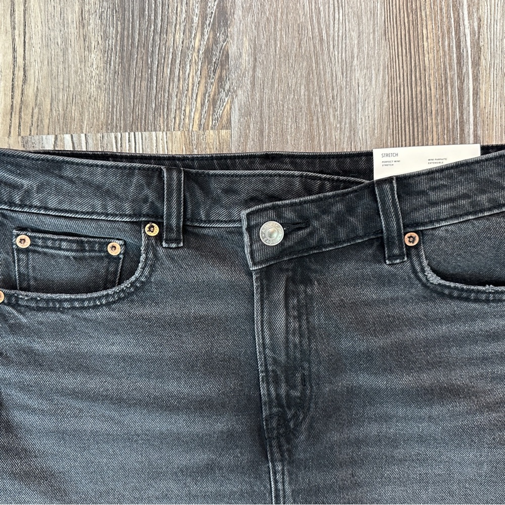 American Eagle Women’s Black Denim Mini Skirt - Size: 8 - Picture 2 of 6